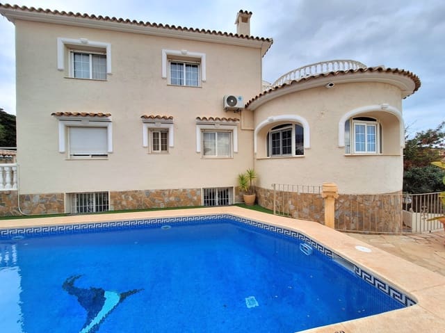 5 Zimmer Villa zu verkaufen in Gargasindi, Calpe / Calp mit Pool - 675.000 € (Ref: 9242175)