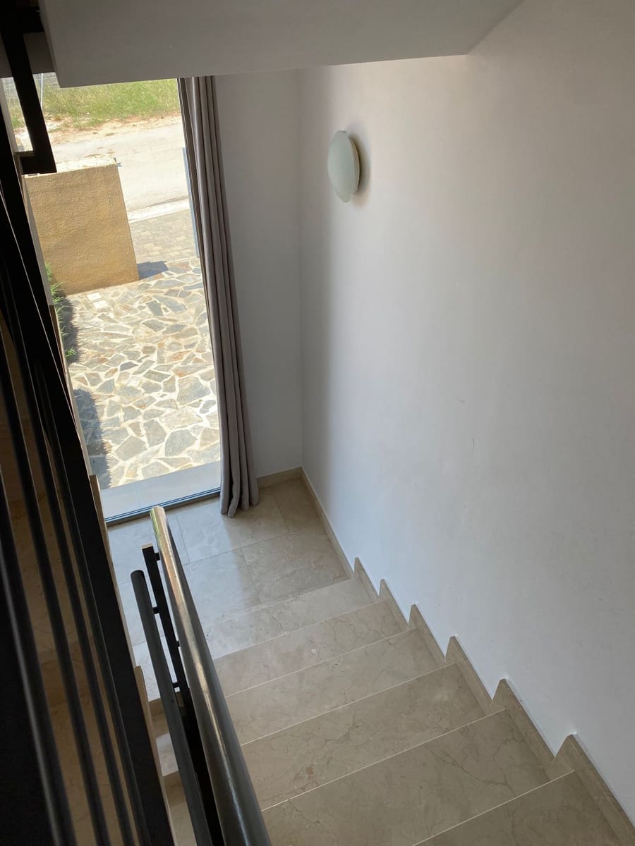 4 bedroom Villa for sale in Altea with pool - € 850,000 (Ref: 9242179)