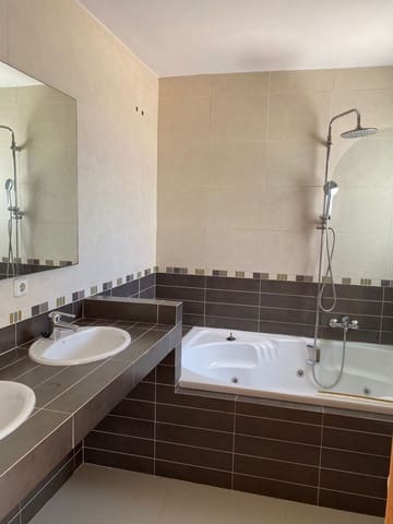 4 bedroom Villa for sale in Altea with pool - € 850,000 (Ref: 9242179)