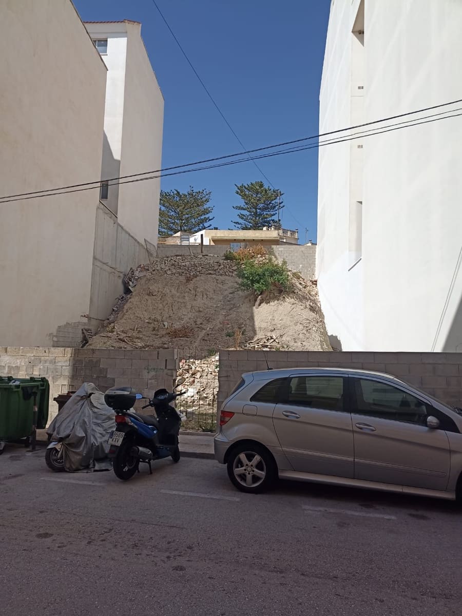 Mark till salu i Benissa - 275 000 € (Ref: 9242206)