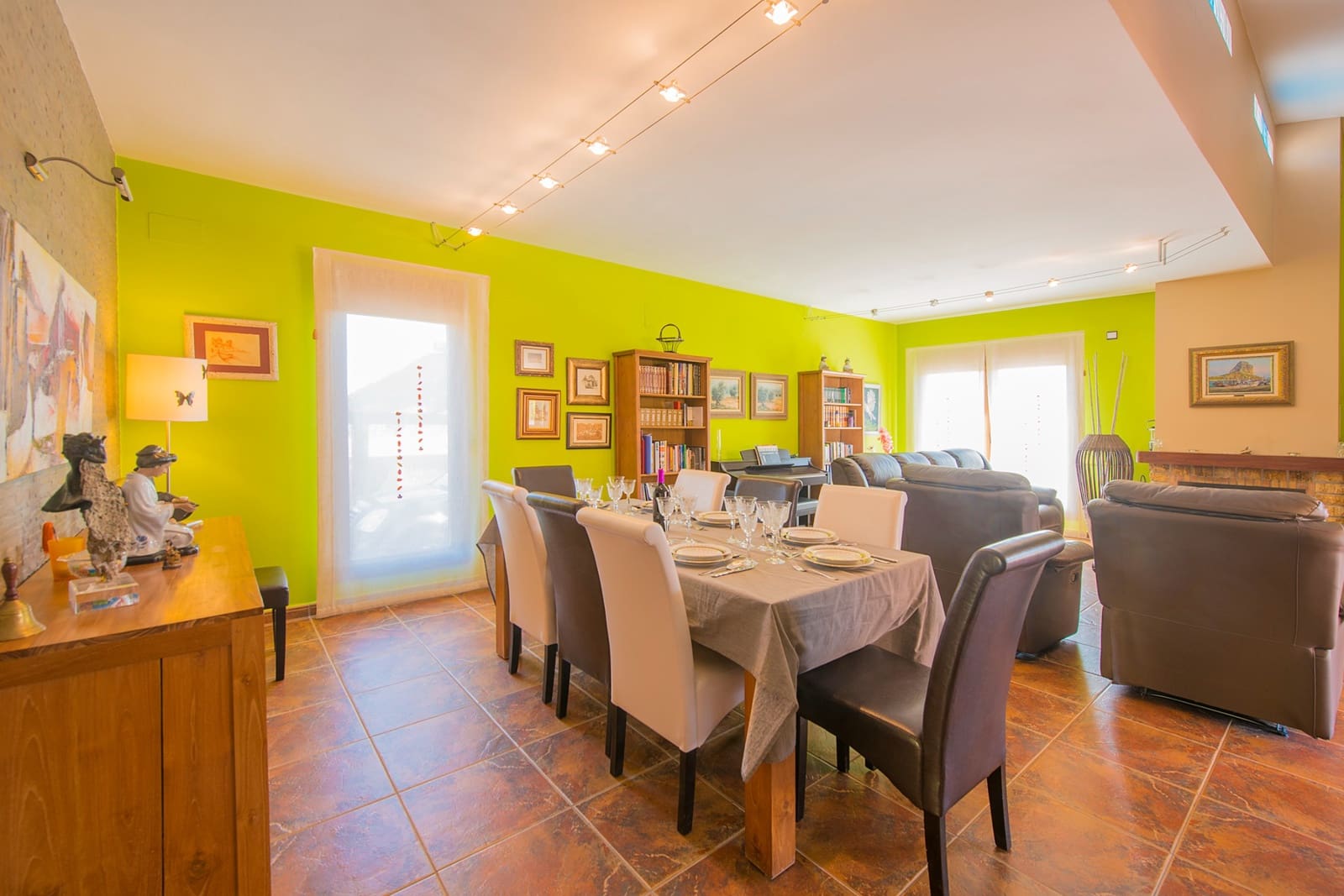 4 bedroom Villa for sale in Calpe / Calp with pool - € 950,000 (Ref: 9242220)