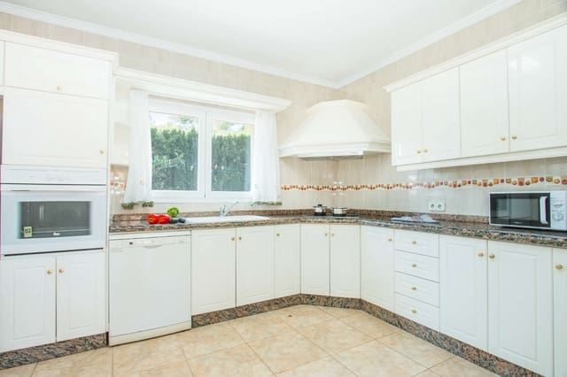 12 bedroom Villa for sale in Cometa - Carrió, Calpe / Calp with pool - € 1,260,000 (Ref: 9242234)