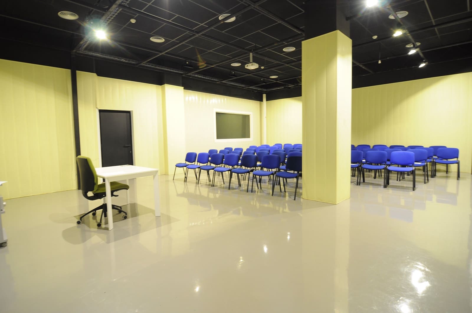 9 soverom Kommersiell til salgs i Calpe / Calp - € 450 000 (Ref: 9242241)