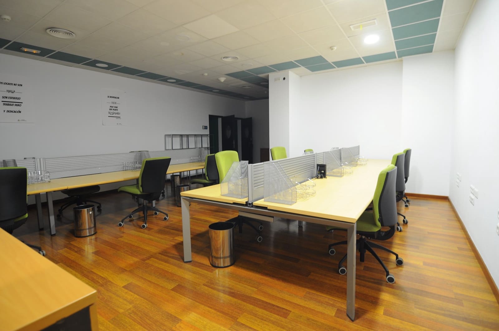 9 soverom Kommersiell til salgs i Calpe / Calp - € 450 000 (Ref: 9242241)