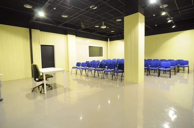 9 quarto Comercial para venda em Pueblo, Calpe / Calp - 450 000 € (Ref: 9242241)