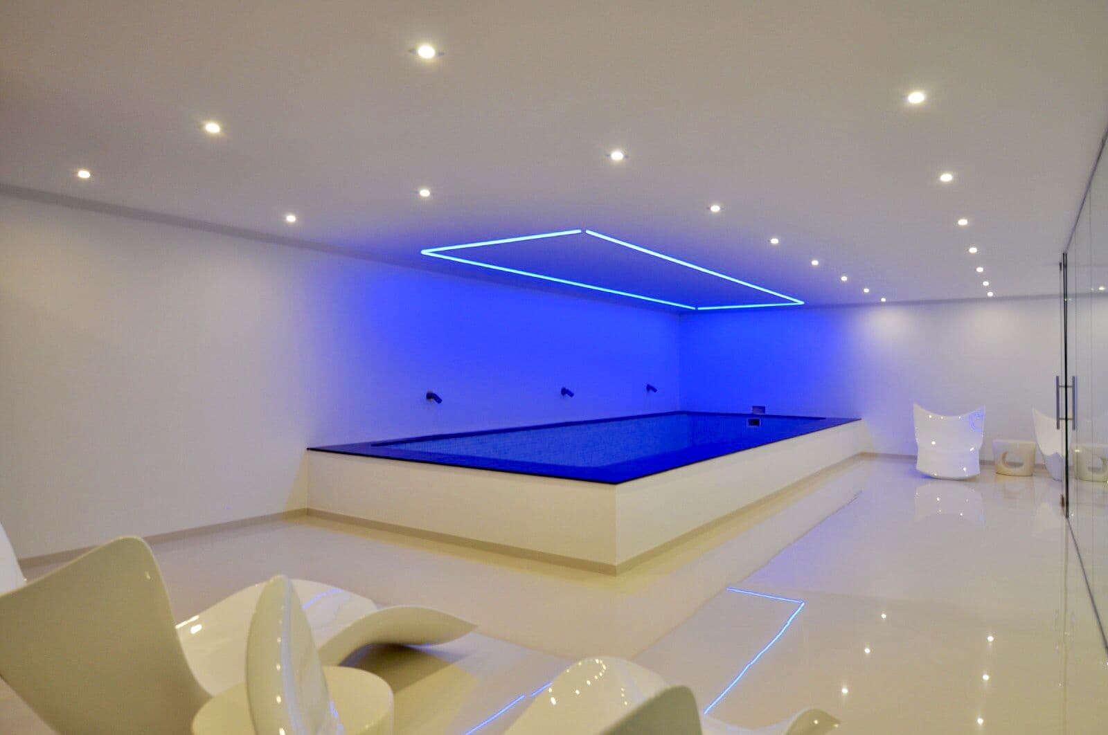 5 bedroom Villa for sale in Benissa with pool - € 2,450,000 (Ref: 9242252)