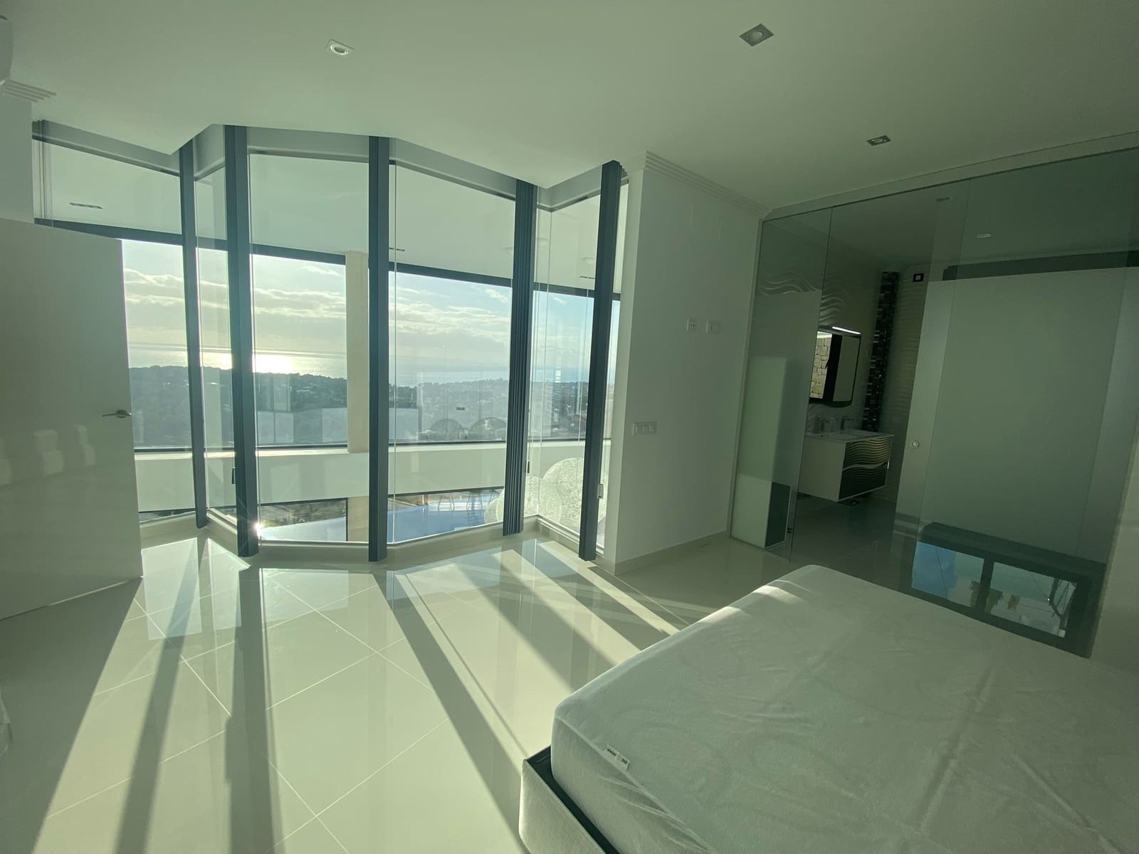 5 bedroom Villa for sale in Benissa with pool - € 2,450,000 (Ref: 9242252)