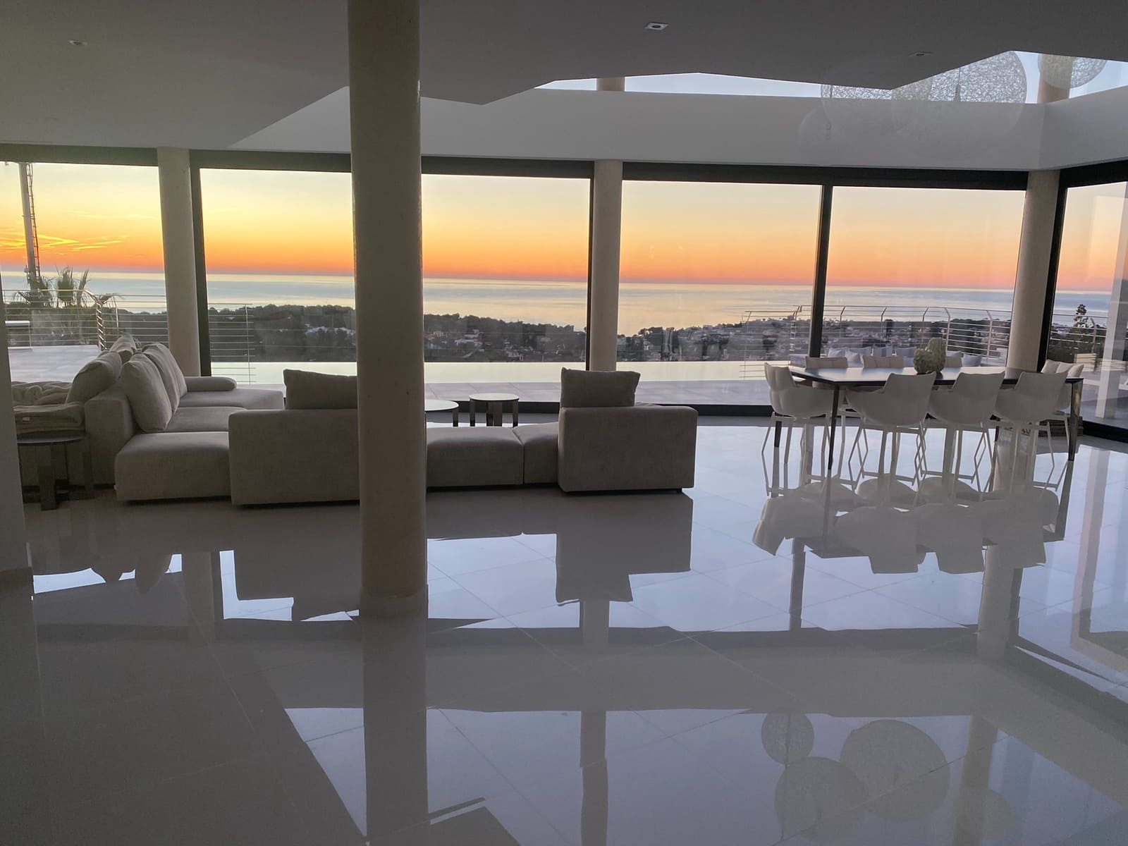 5 bedroom Villa for sale in Benissa with pool - € 2,450,000 (Ref: 9242252)