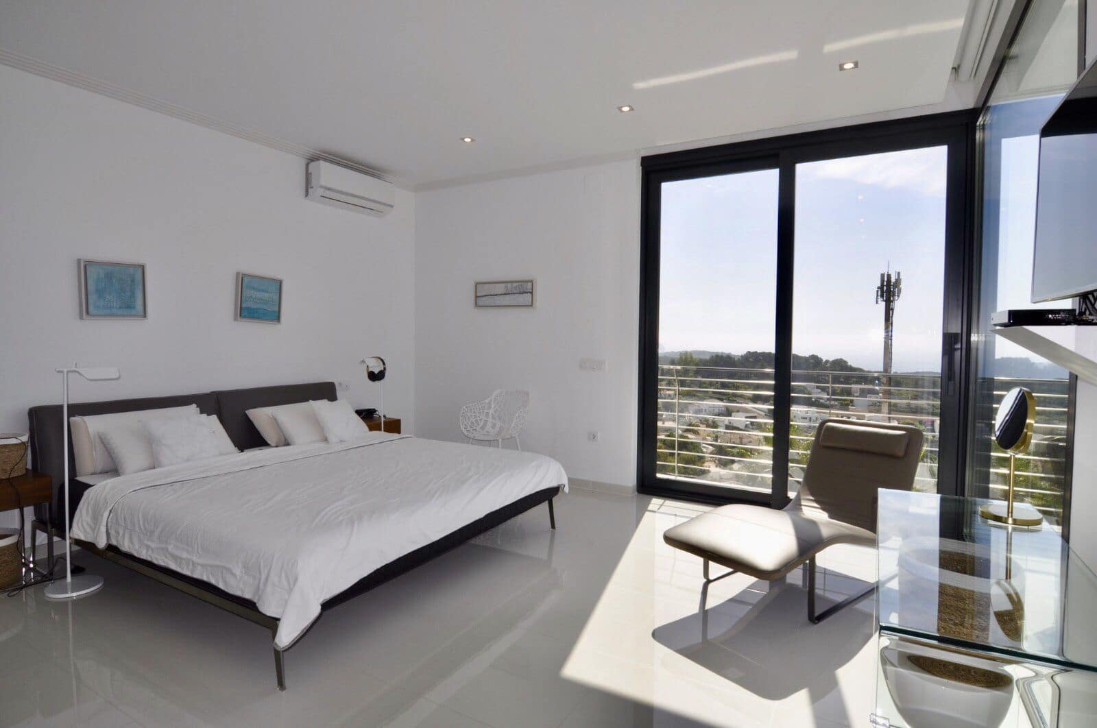 5 bedroom Villa for sale in Benissa with pool - € 2,450,000 (Ref: 9242252)