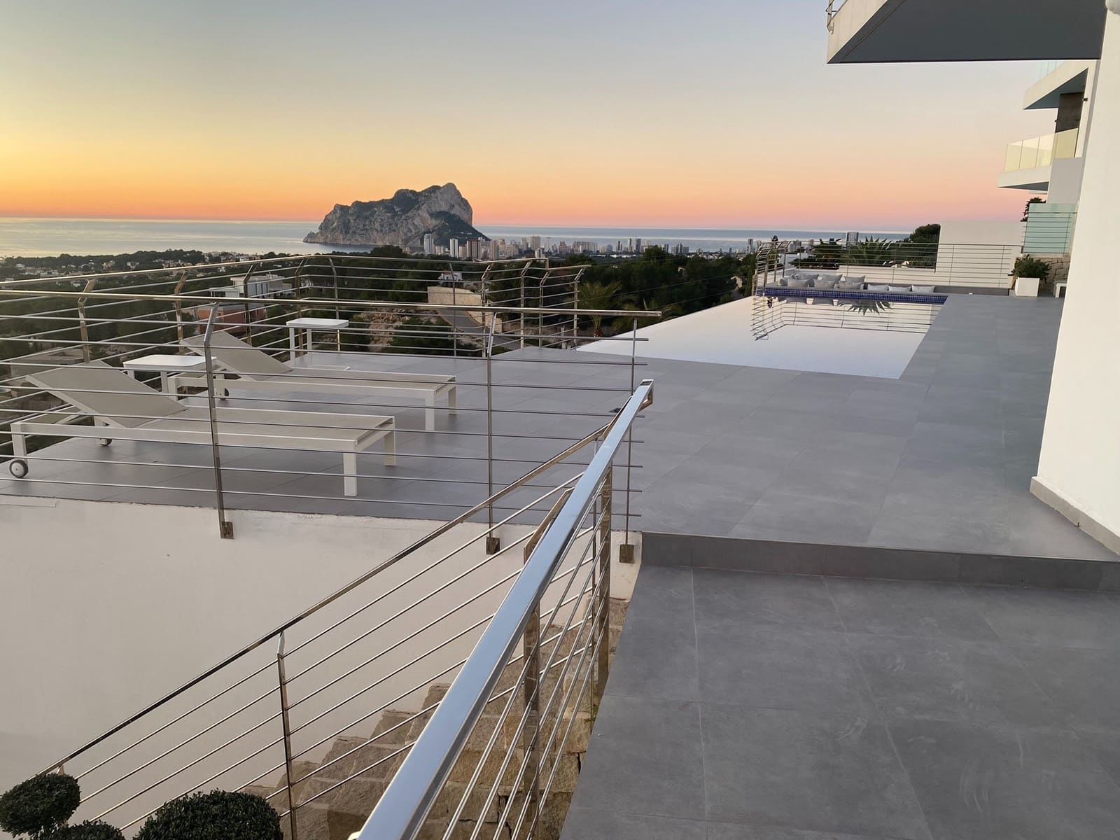 5 bedroom Villa for sale in Benissa with pool - € 2,450,000 (Ref: 9242252)