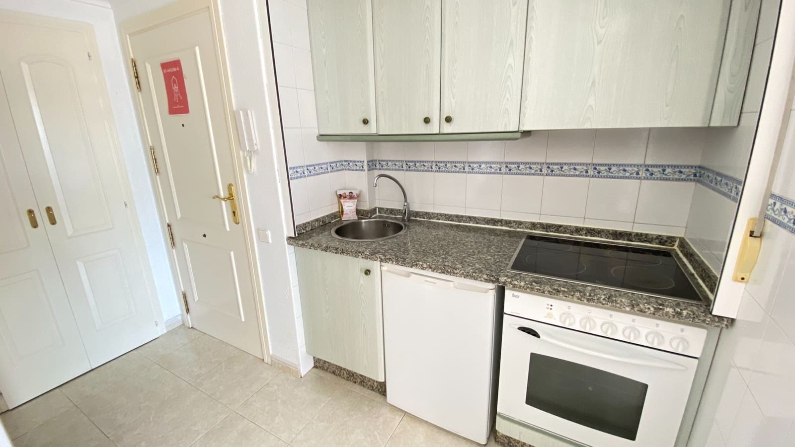 Appartement de 1 chambre à louer à Calpe / Calp avec piscine - 900 € (Ref: 9280941)