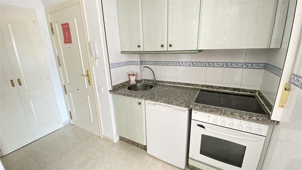 Appartement de 1 chambre à louer à Calpe / Calp avec piscine - 900 € (Ref: 9280941)