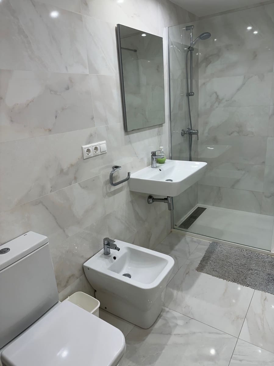 1 soveværelse Lejlighed til salg i Benidorm med swimmingpool garage - € 295.000 (Ref: 9325991)