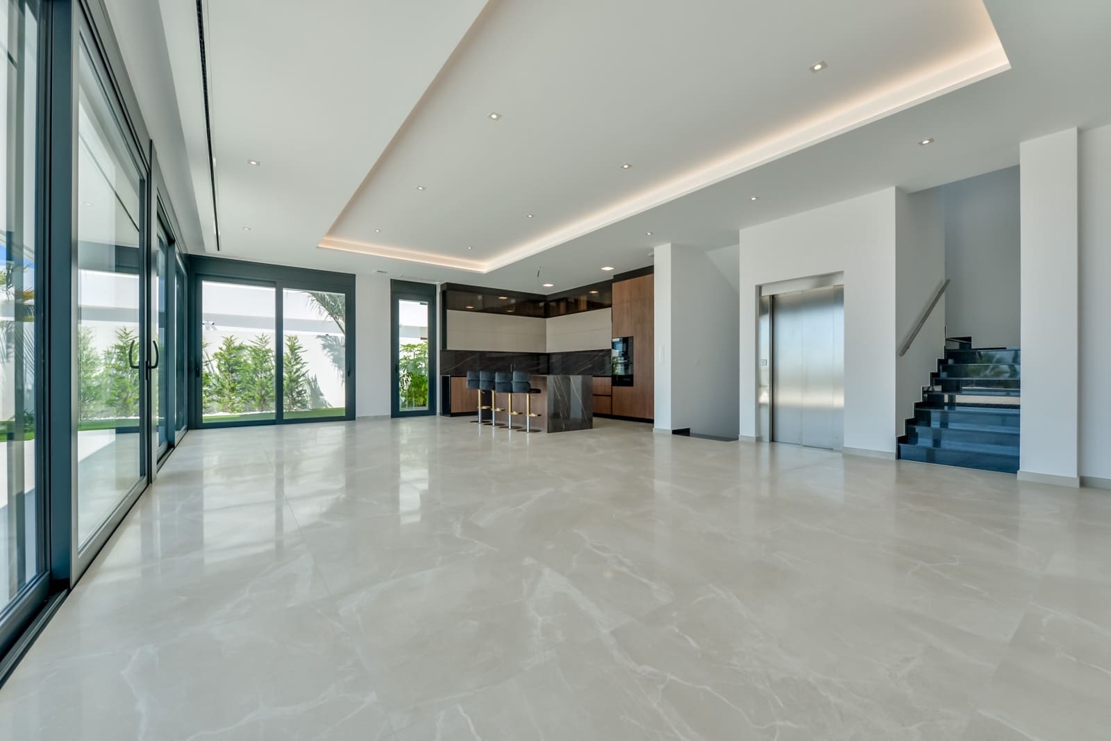 8 bedroom Villa for sale in Finestrat - € 4,450,000 (Ref: 9349018)