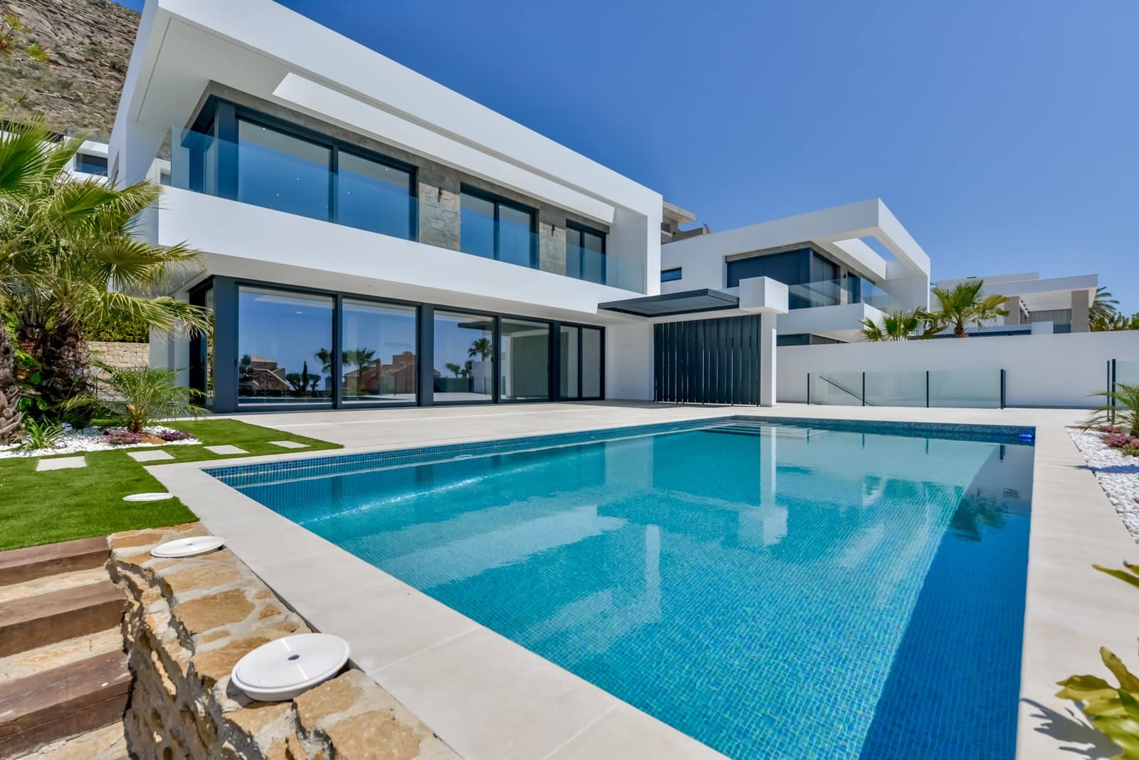 8 bedroom Villa for sale in Finestrat - € 4,450,000 (Ref: 9349018)
