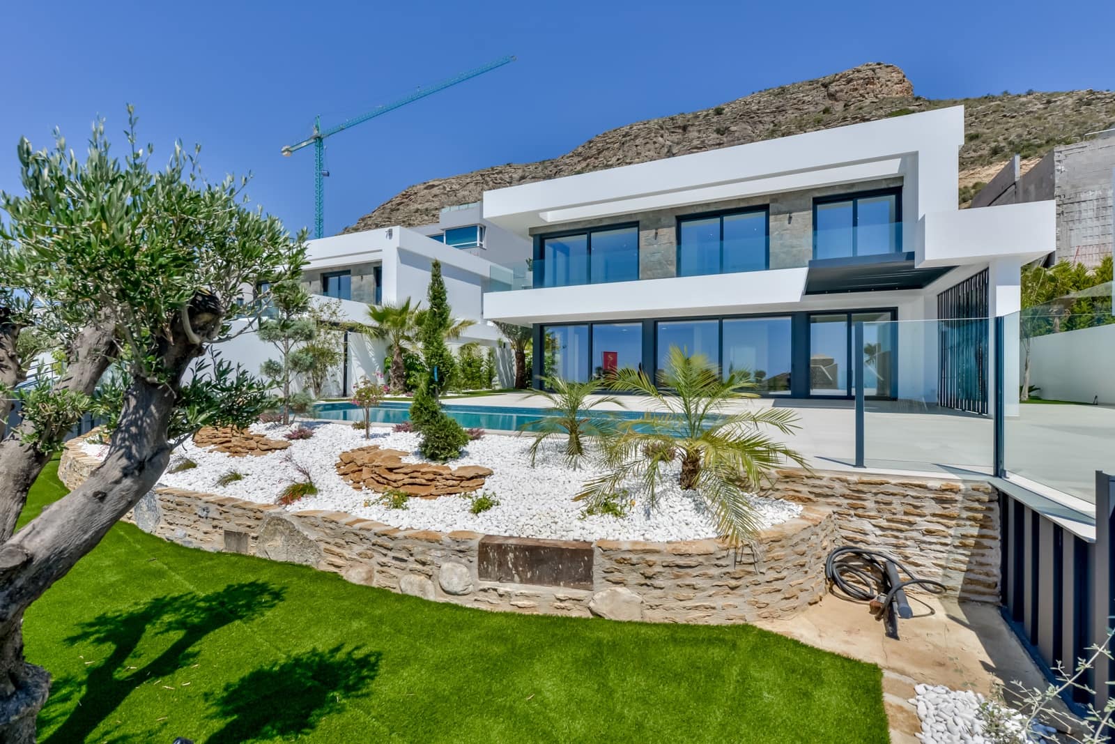8 bedroom Villa for sale in Finestrat - € 4,450,000 (Ref: 9349018)
