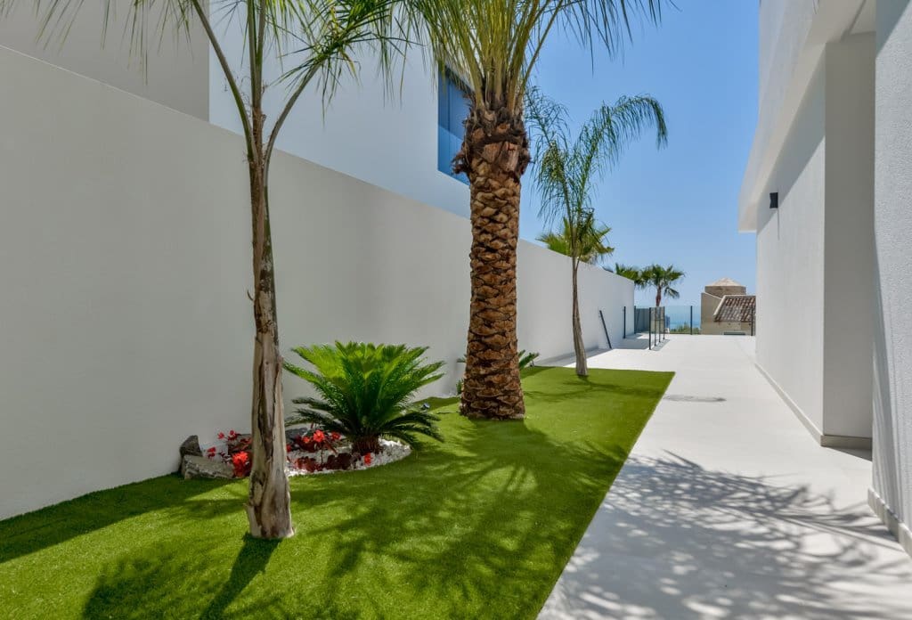 8 soverom Villa til salgs i Finestrat med svømmebasseng garasje - € 3 950 000 (Ref: 9349018)