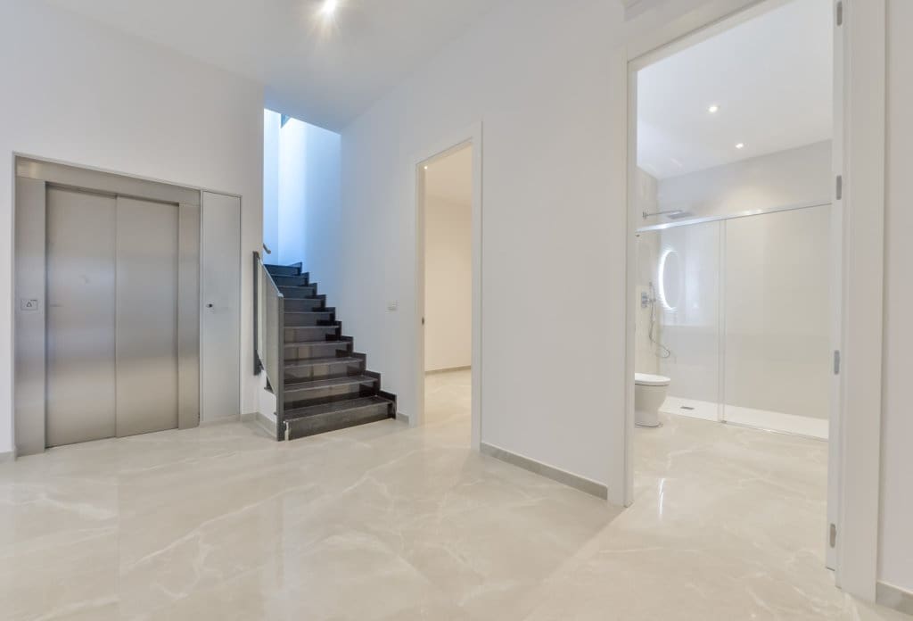 8 soverom Villa til salgs i Finestrat med svømmebasseng garasje - € 3 950 000 (Ref: 9349018)