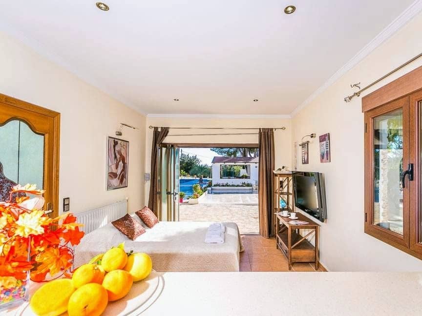 4 bedroom Villa for sale in Benissa with pool - € 780,000 (Ref: 9374974)