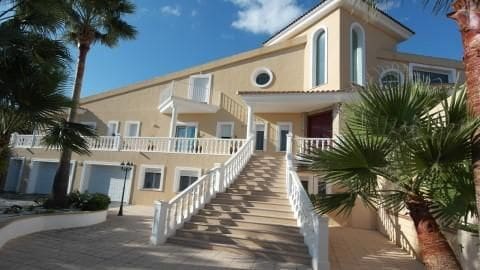 5 soverom Villa til salgs i Alfaz del Pi / L'Alfas del Pi med svømmebasseng - € 2 200 000 (Ref: 9385139)