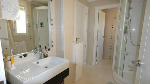 5 soverom Villa til salgs i Alfaz del Pi / L'Alfas del Pi med svømmebasseng - € 2 200 000 (Ref: 9385139)