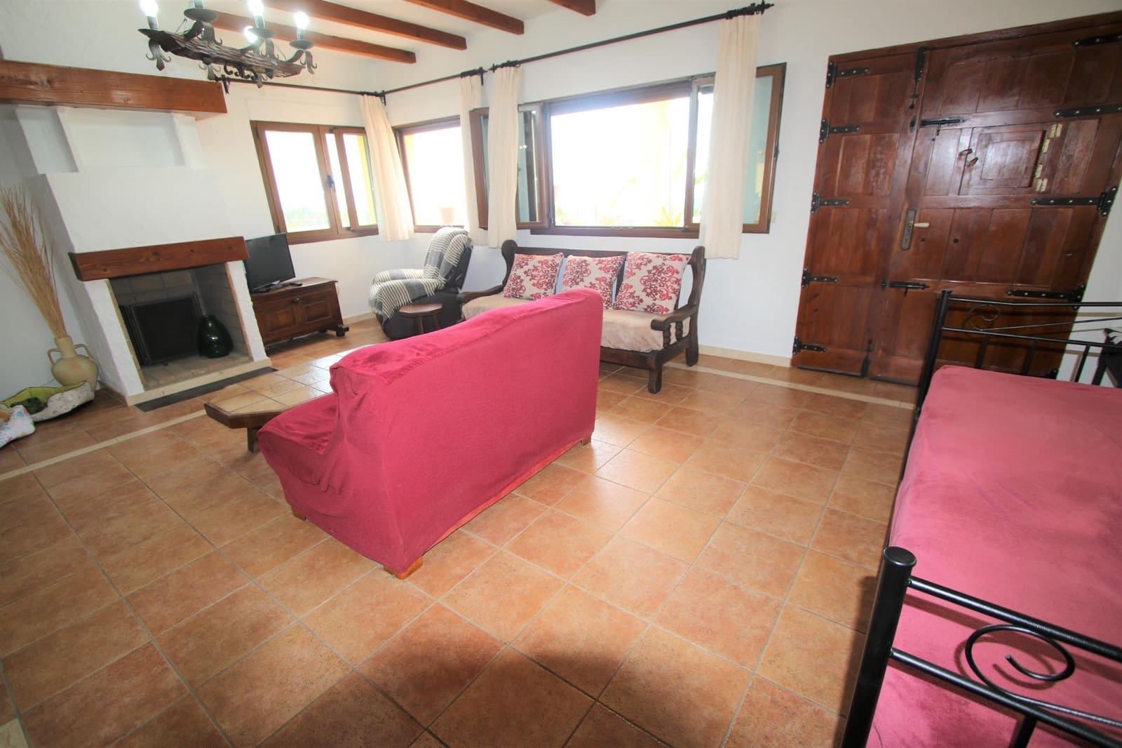 4 soveværelse Villa til salg i Callosa d'En Sarria med swimmingpool - € 590.000 (Ref: 9385143)