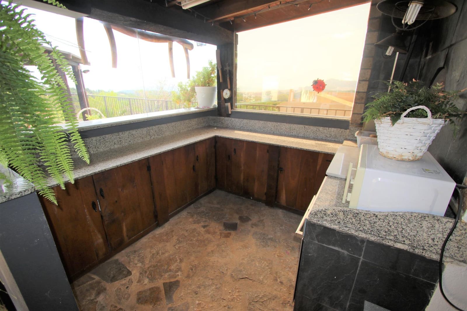 4 soveværelse Villa til salg i Callosa d'En Sarria med swimmingpool - € 590.000 (Ref: 9385143)