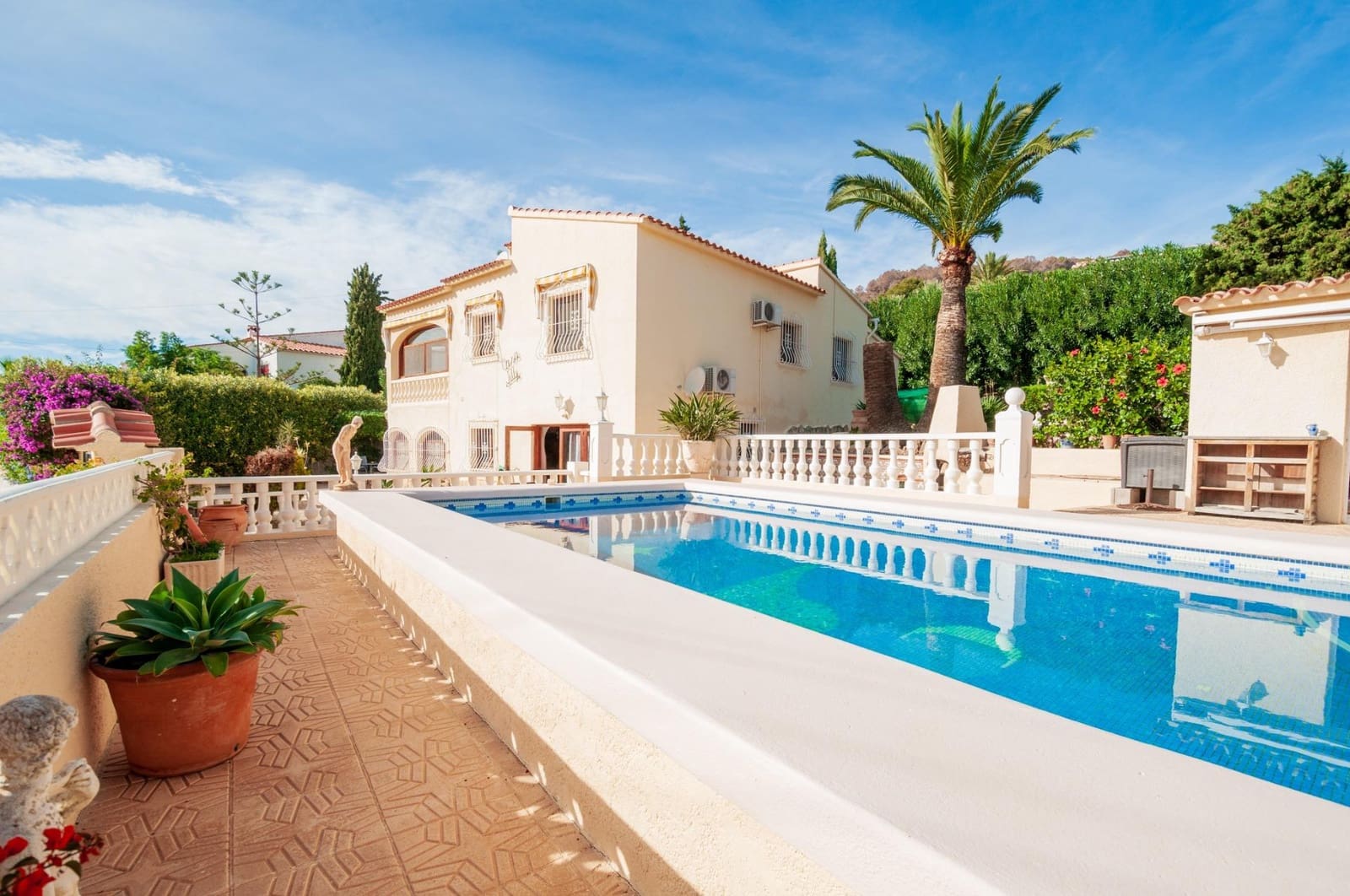 3 bedroom Villa for sale in Calpe / Calp with pool - € 490,000 (Ref: 9429426)