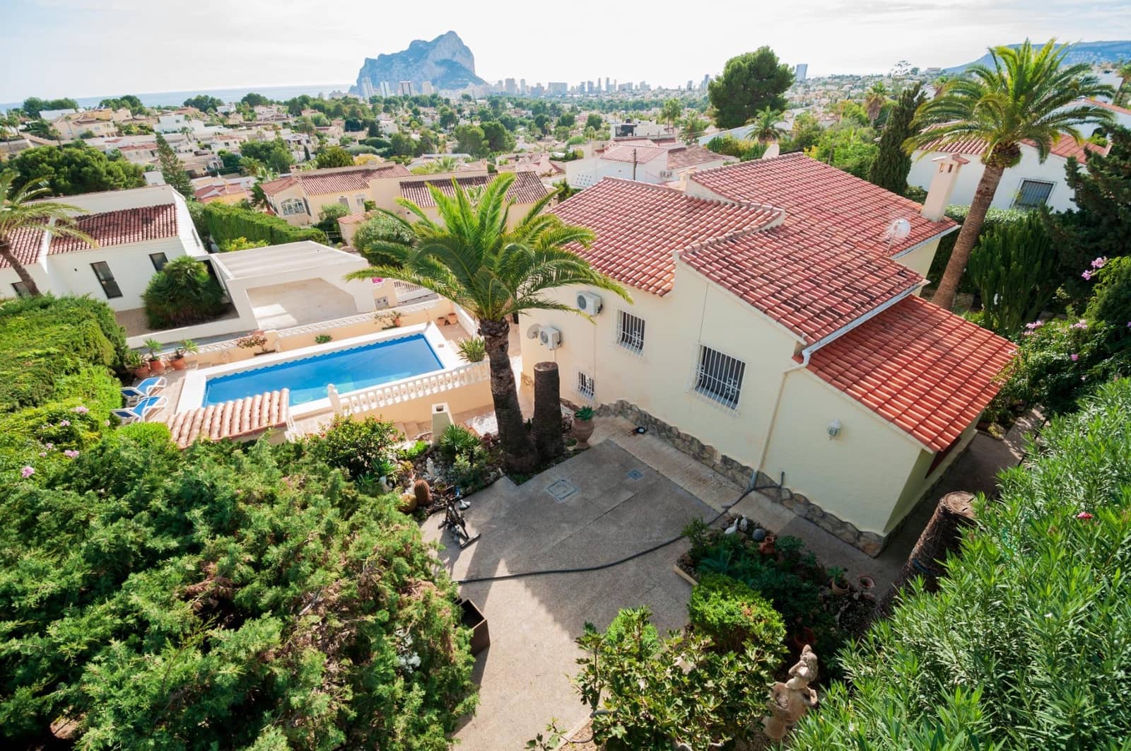 3 bedroom Villa for sale in Calpe / Calp with pool - € 490,000 (Ref: 9429426)