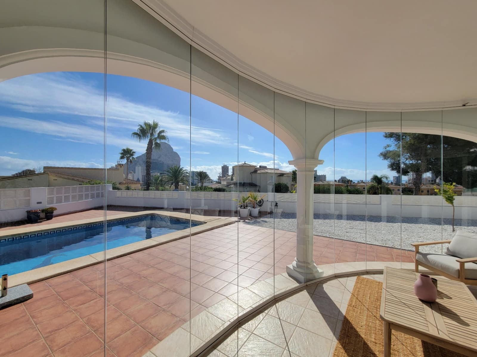 Chalet de 4 habitaciones en Calpe / Calp en venta con piscina garaje - 995.000 € (Ref: 9429428)