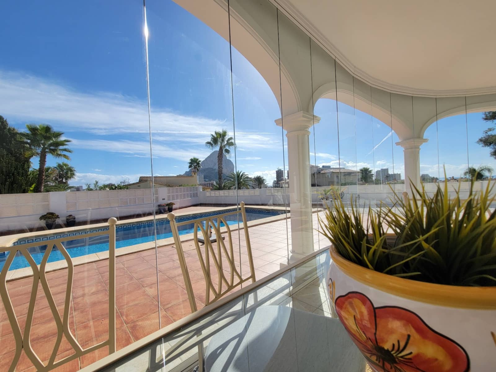 Chalet de 4 habitaciones en Calpe / Calp en venta con piscina garaje - 995.000 € (Ref: 9429428)