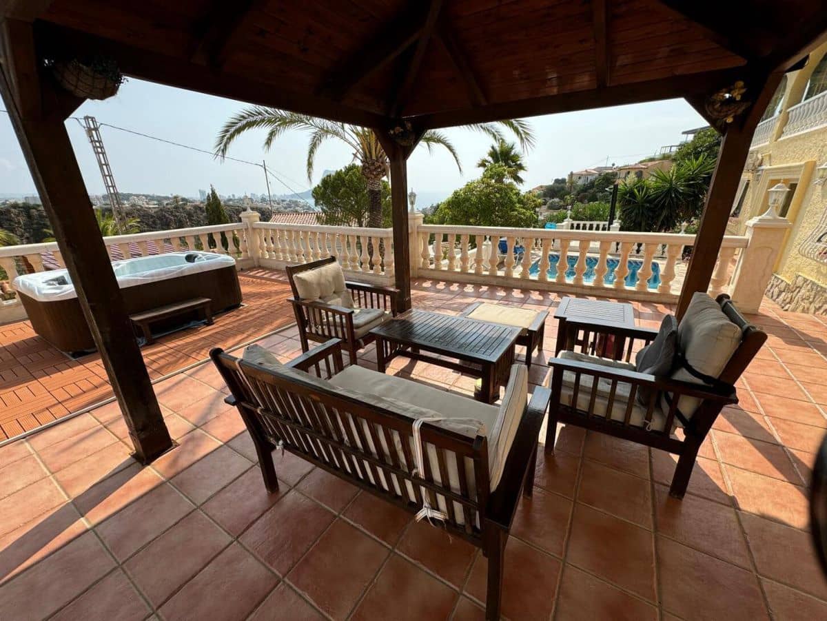 4 makuuhuone Huvila myytävänä paikassa Calpe / Calp mukana uima-altaan - 890 000 € (Ref: 9429433)