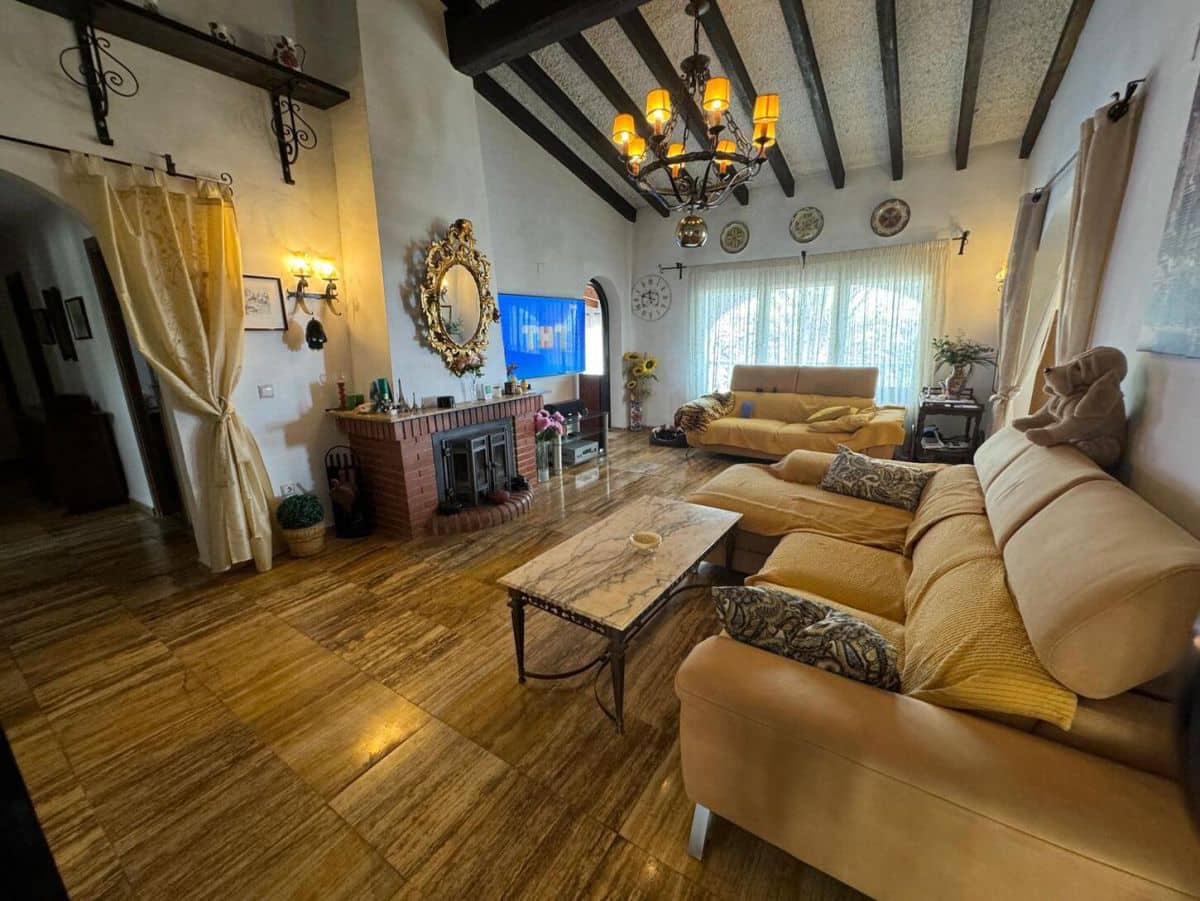 4 makuuhuone Huvila myytävänä paikassa Calpe / Calp mukana uima-altaan - 890 000 € (Ref: 9429433)