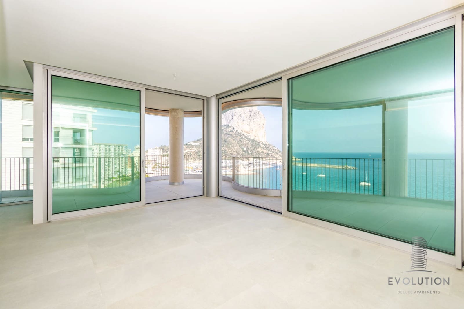 3 chambre Appartement à vendre à Calpe / Calp avec piscine garage - 1 530 000 € (Ref: 9429436)