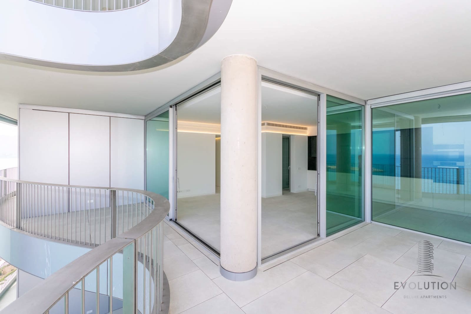 3 chambre Appartement à vendre à Calpe / Calp avec piscine garage - 1 530 000 € (Ref: 9429436)