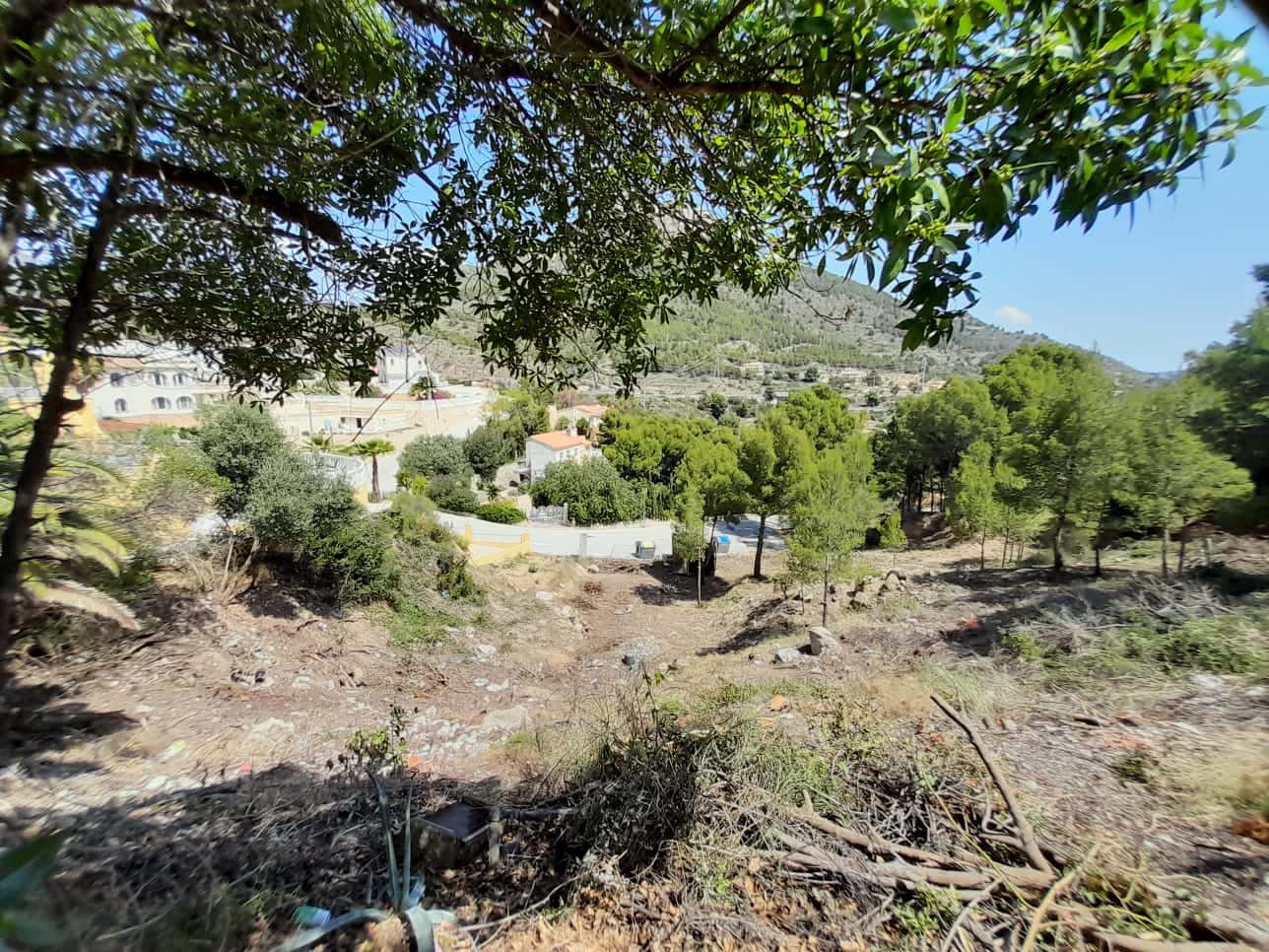 Ubebygd land til salgs i Calpe / Calp - € 150 000 (Ref: 9429446)
