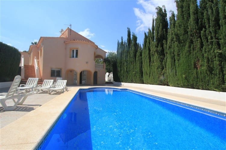 6 bedroom Villa for sale in Calpe / Calp with pool garage - € 525,000 (Ref: 9429459)