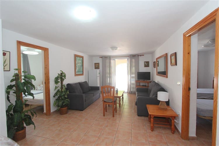 6 bedroom Villa for sale in Calpe / Calp with pool garage - € 525,000 (Ref: 9429459)