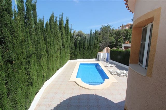 6 bedroom Villa for sale in Maryvilla, Calpe / Calp with pool garage - € 525,000 (Ref: 9429459)