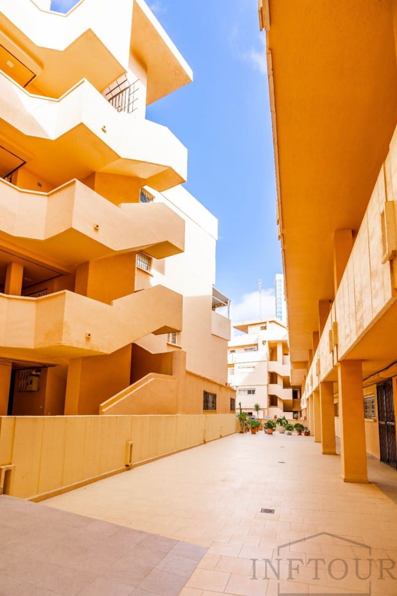Apartamento de 3 habitaciones en Calpe / Calp en venta - 265.000 € (Ref: 9429461)