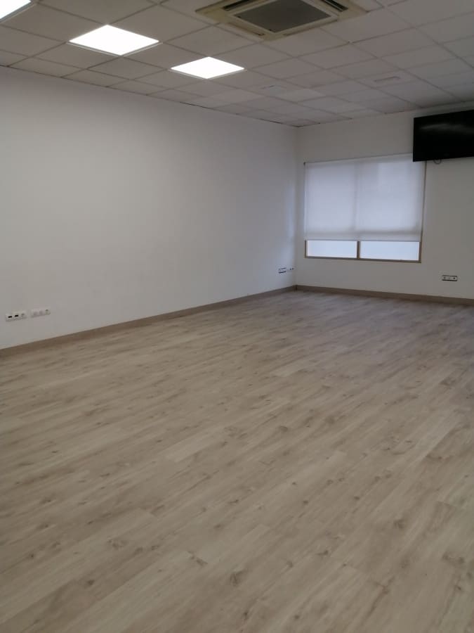 3 quarto Comercial para venda em Calpe / Calp - 185 000 € (Ref: 9430828)