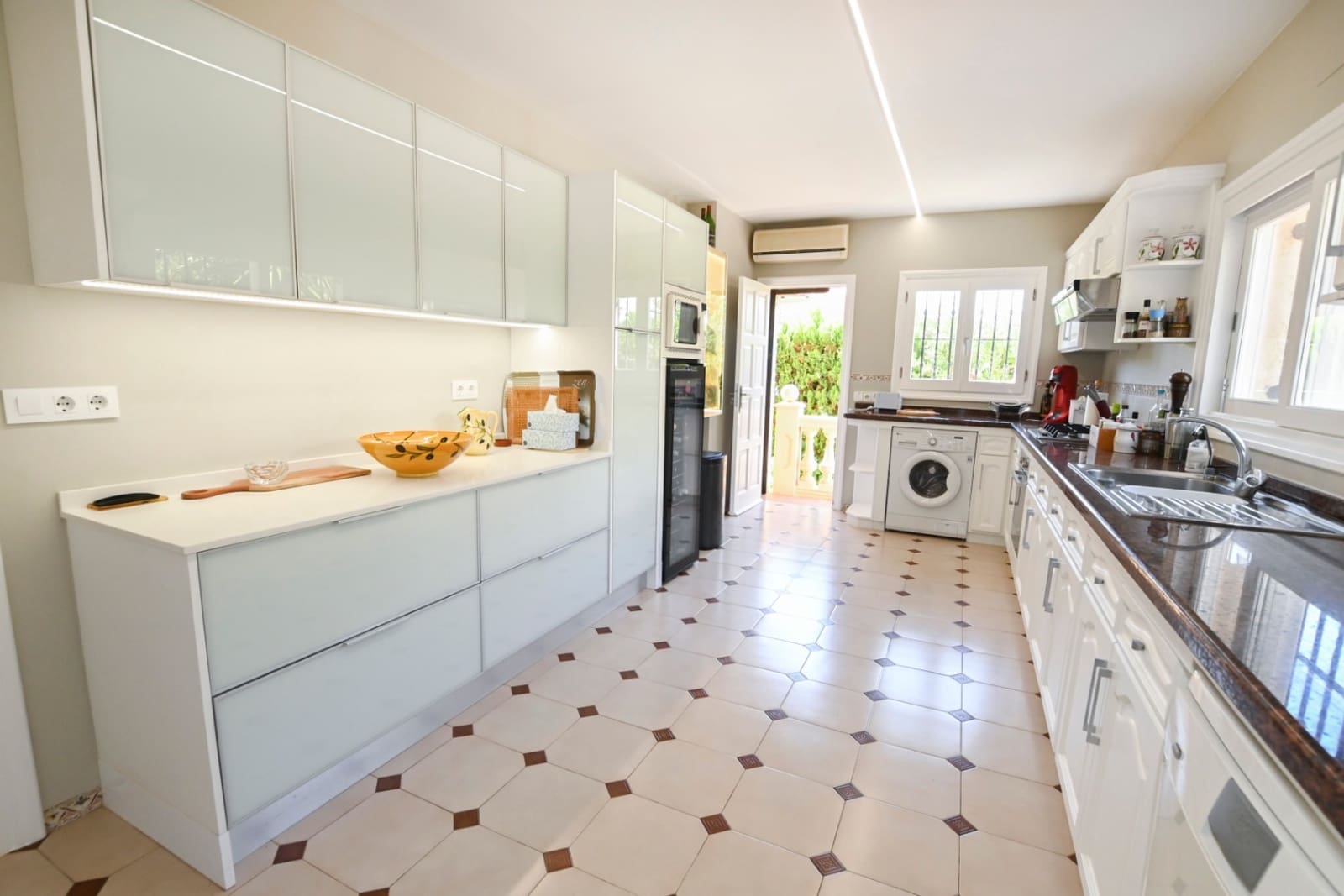 Chalet de 3 habitaciones en Calpe / Calp en venta - 650.000 € (Ref: 9436733)