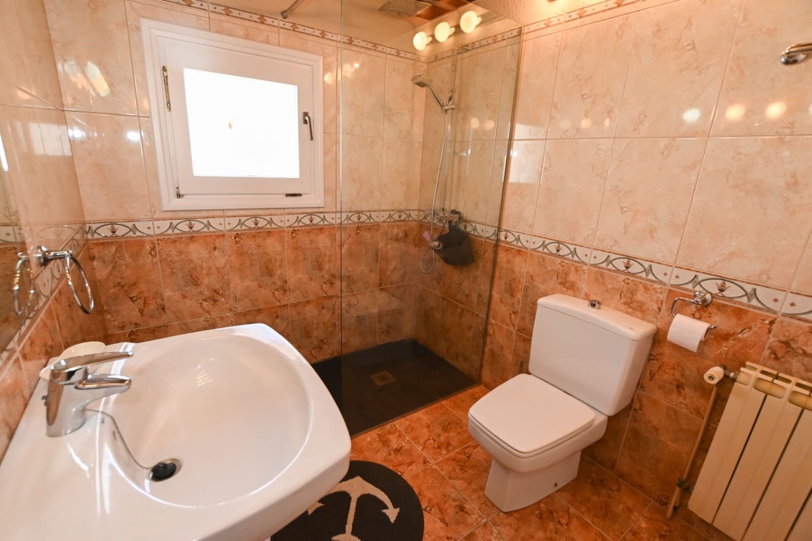 Chalet de 3 habitaciones en Calpe / Calp en venta - 650.000 € (Ref: 9436733)