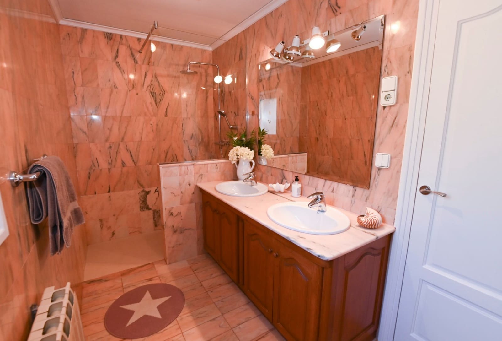 Chalet de 3 habitaciones en Calpe / Calp en venta - 650.000 € (Ref: 9436733)