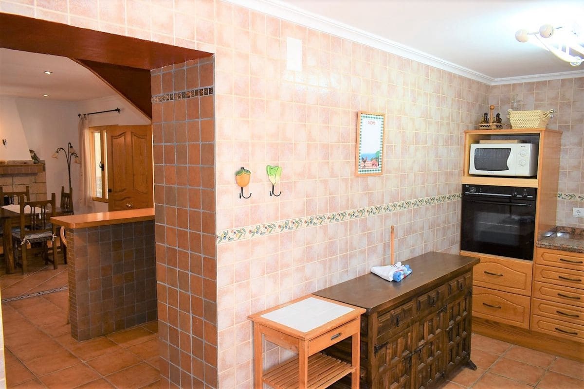 5 makuuhuone Huvila myytävänä paikassa Calpe / Calp mukana uima-altaan - 650 000 € (Ref: 9445840)