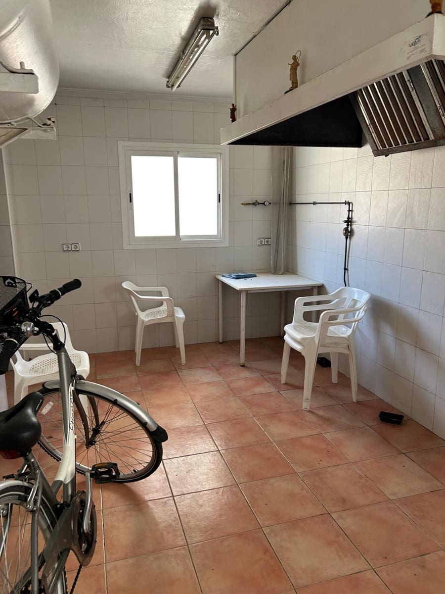 Restaurant/Bar til salgs i Calpe / Calp - € 350 000 (Ref: 9445842)