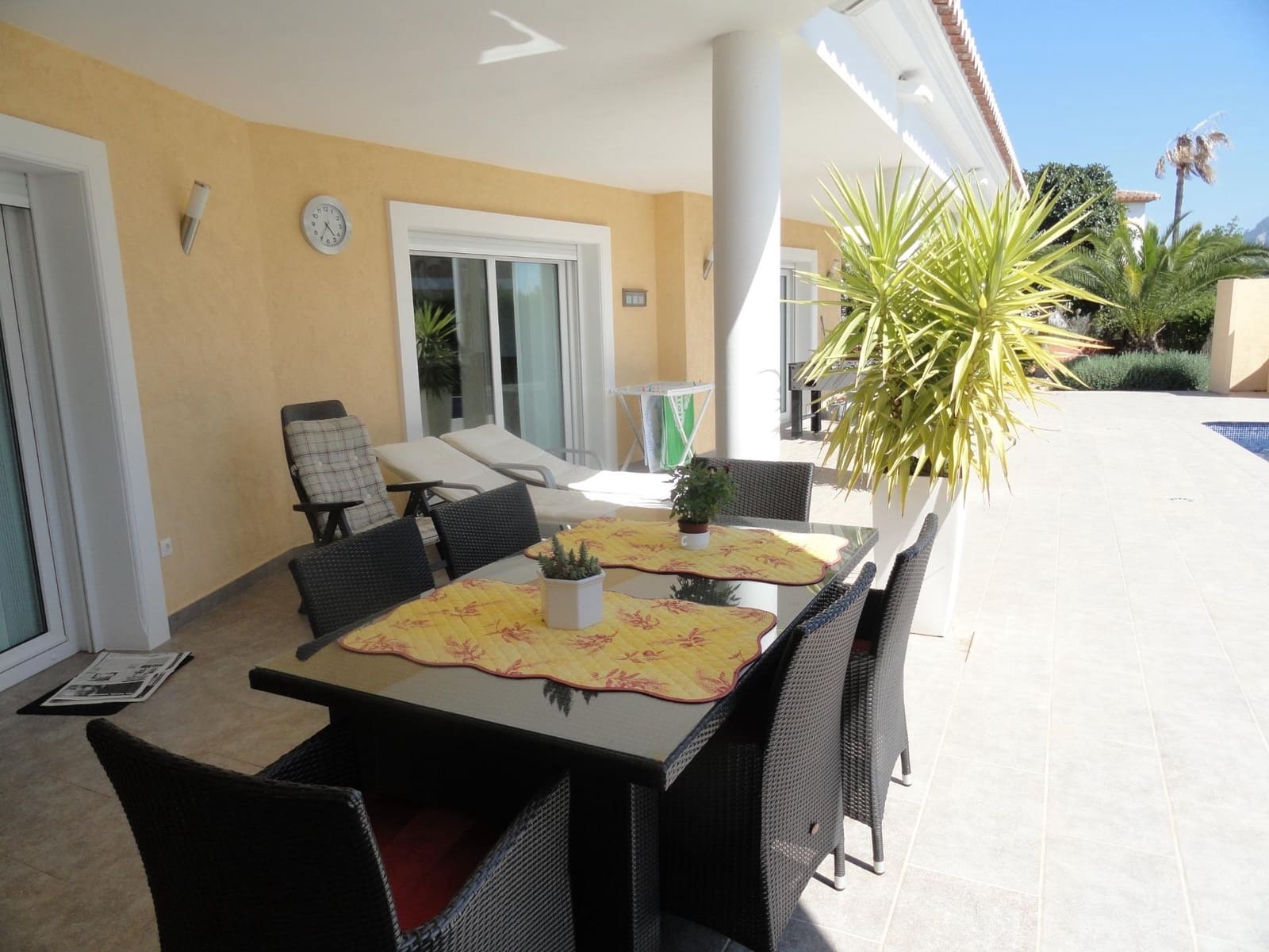 3 bedroom Villa for sale in Calpe / Calp with pool - € 995,000 (Ref: 9451027)