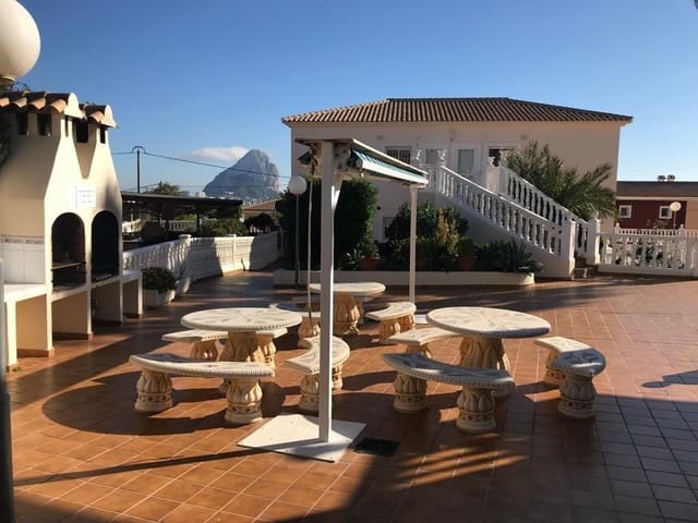 Apartamento de 2 habitaciones en Calpe / Calp en venta con piscina garaje - 240.000 € (Ref: 9451028)