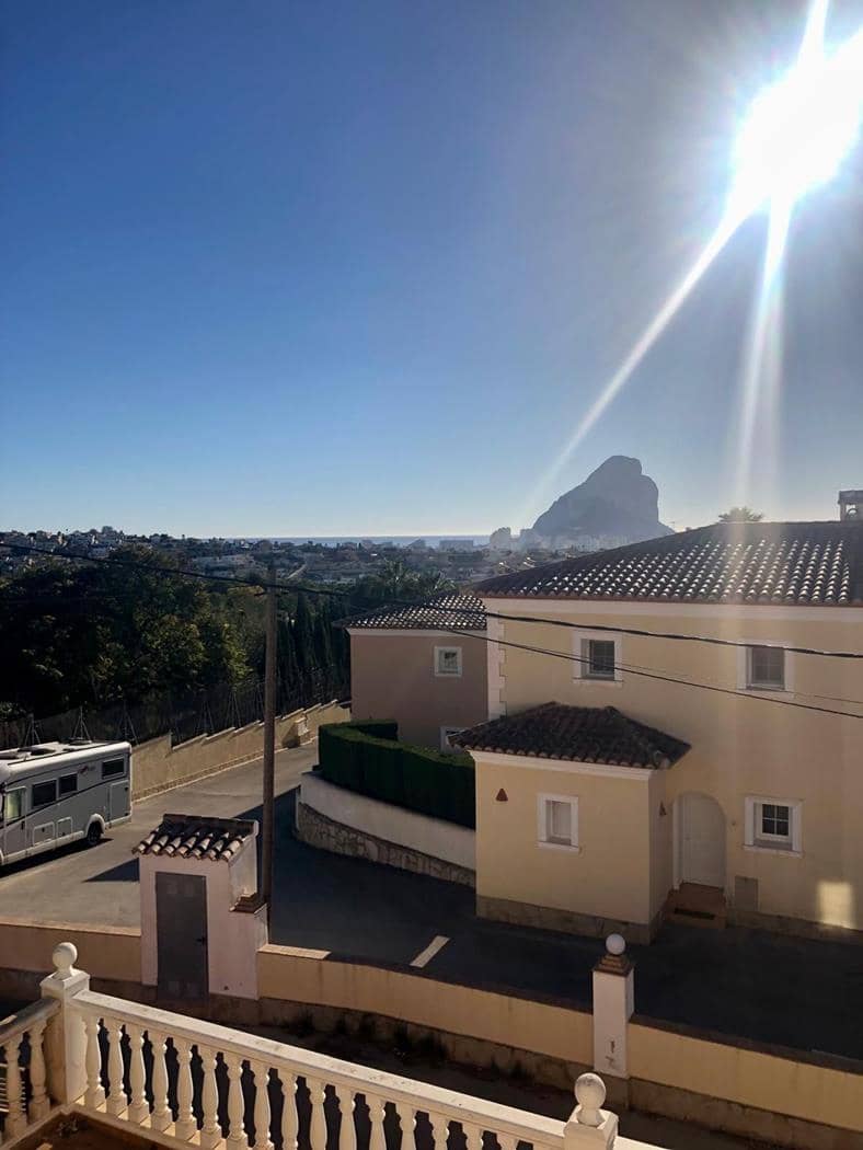 Apartamento de 2 habitaciones en Calpe / Calp en venta con piscina garaje - 240.000 € (Ref: 9451028)