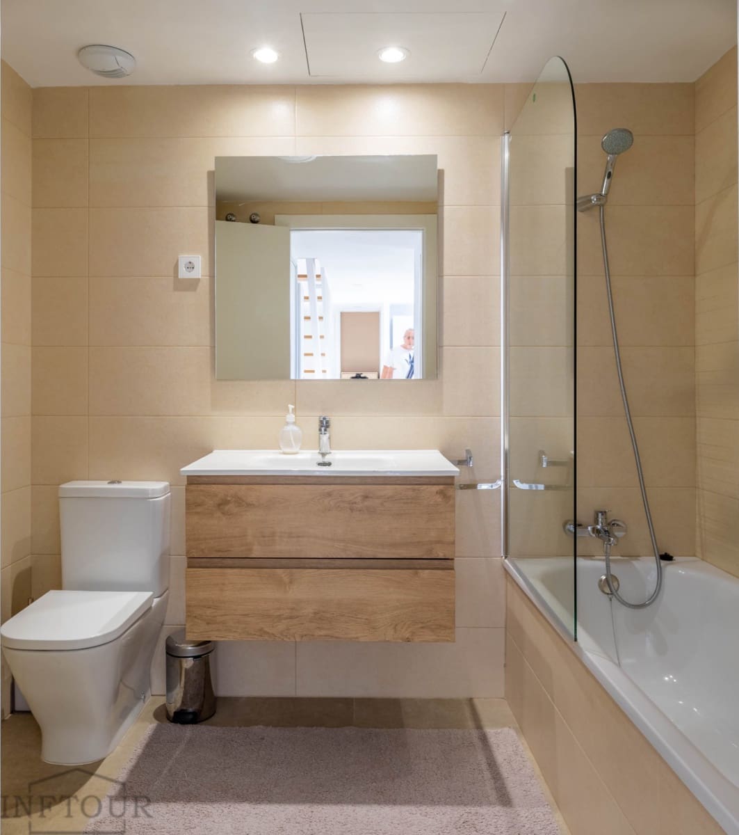 Appartement de 3 chambres à louer à Calpe / Calp avec piscine garage - 2 400 € (Ref: 9451029)